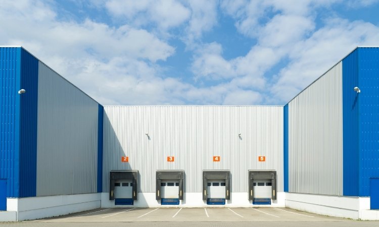 advantages of warehouse painting